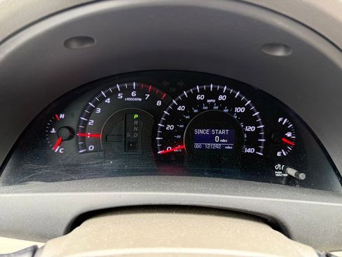 Used 2010 Toyota Camry XLE image 9