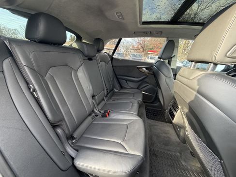 Used 2019 Audi Q8 Prestige w/ Luxury Package image 26