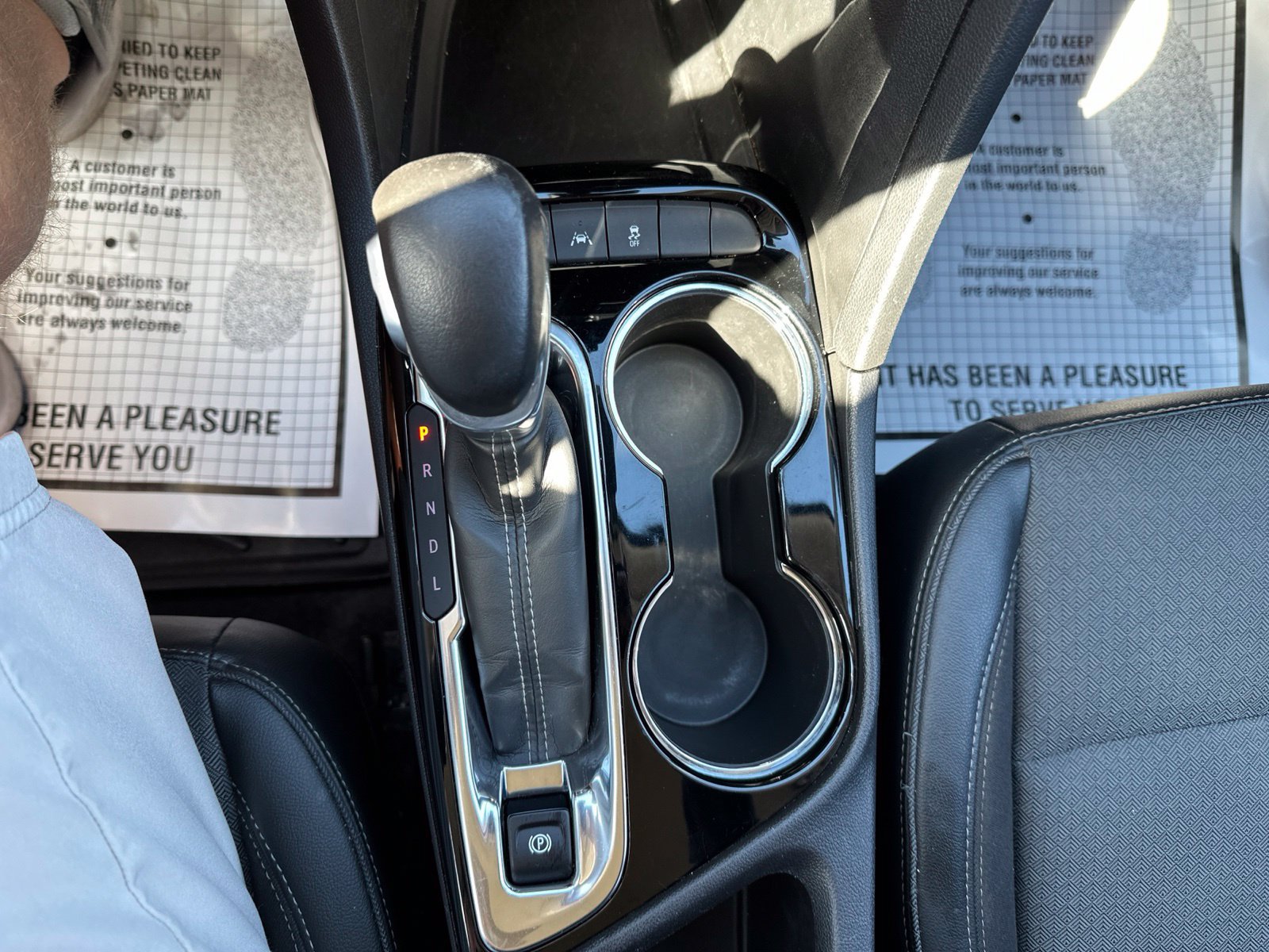 Used 2022 Buick Encore GX Select w/ Sport Touring Package FWD image 15
