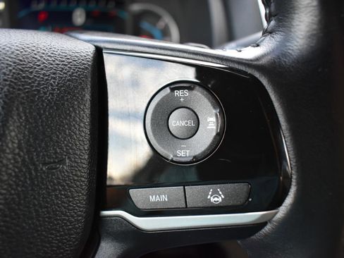 Used 2019 Honda Pilot Touring image 16