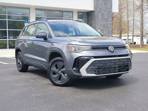 Certified 2025 Volkswagen Taos S image 2