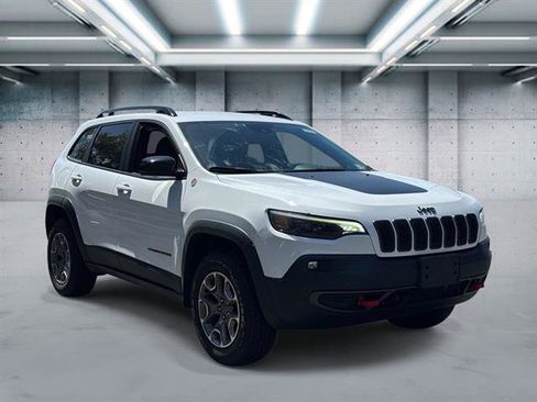 Used 2022 Jeep Cherokee Trailhawk w/ Premium Leather Package AWD/4WD image 3