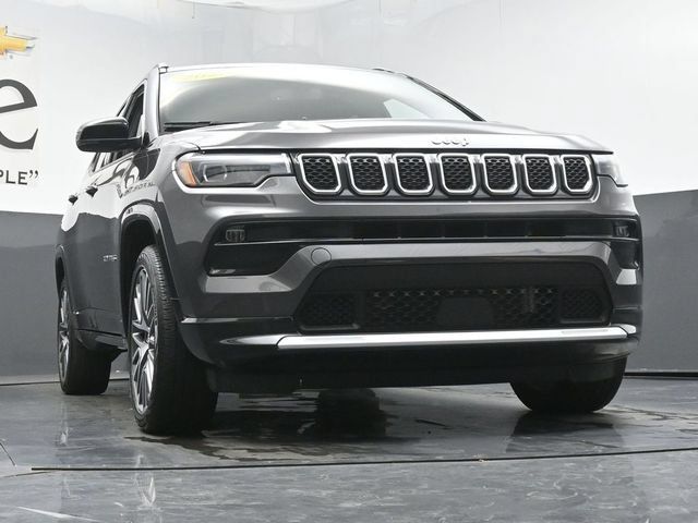 Used 2023 Jeep Compass Limited w/ Elite Group AWD/4WD image 3
