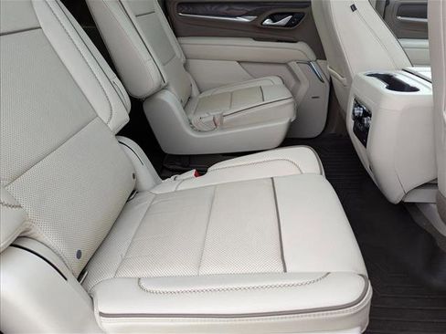 Used 2022 GMC Yukon XL Denali AWD/4WD image 21