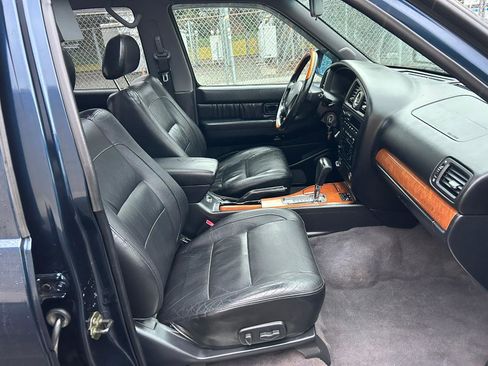 Used 2002 INFINITI QX4 4WD w/ (X03) Heated Seats Pkg image 18