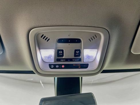 Used 2019 Chevrolet Traverse High Country AWD/4WD image 20