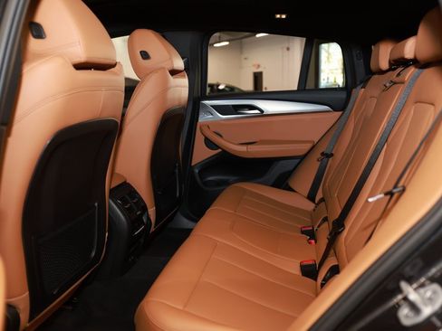 Used 2025 BMW X4 xDrive30i image 12