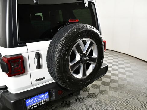 Used 2022 Jeep Wrangler Unlimited Sahara w/ LED Lighting Group image 15