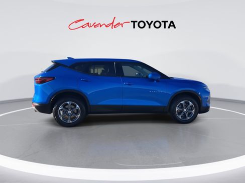 Used 2025 Chevrolet Blazer LT image 9
