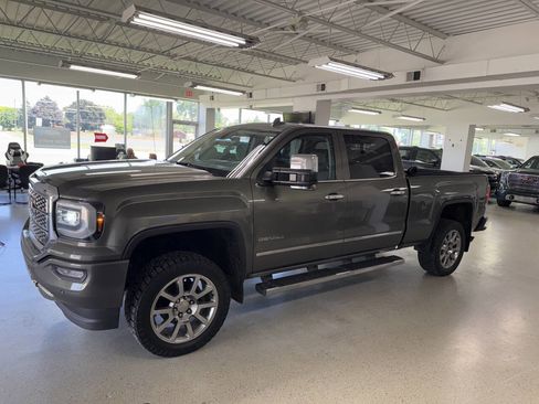 Used 2017 GMC Sierra 1500 Denali AWD/4WD image 6