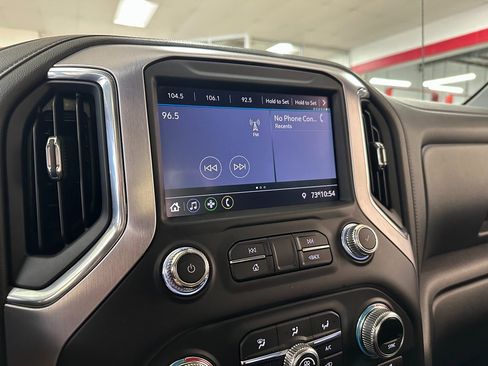 Used 2020 GMC Sierra 1500 Elevation w/ Elevation Value Package image 23