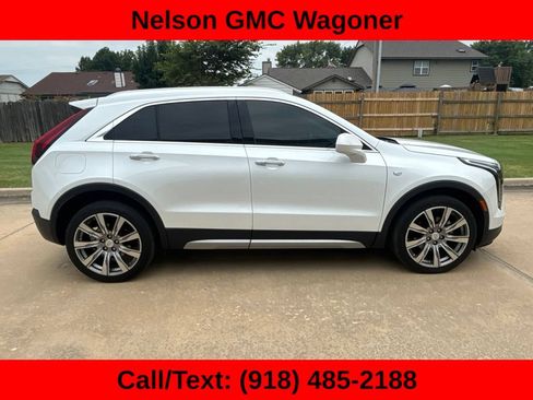 Used 2019 Cadillac XT4 Premium Luxury w/ Technology Package AWD/4WD image 4