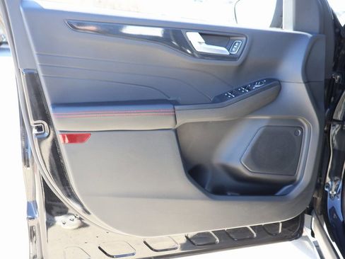 Certified 2025 Ford Escape ST-Line AWD/4WD image 21