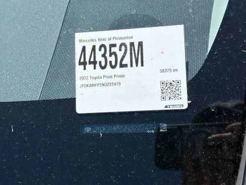 Used 2022 Toyota Prius Prime XLE FWD image 4
