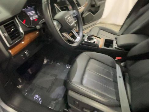 Used 2021 Audi Q5 2.0T Premium w/ Convenience Package AWD/4WD image 31