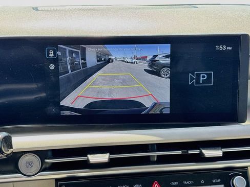 Used 2025 Hyundai Tucson SEL FWD image 13