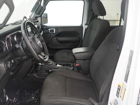 Used 2023 Jeep Wrangler Unlimited Sport AWD/4WD image 23