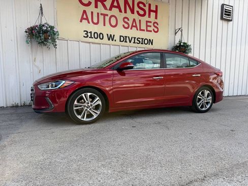 Used 2017 Hyundai Elantra Limited FWD image 8
