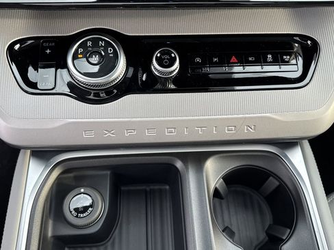 New 2026 Ford Expedition Max Active image 32