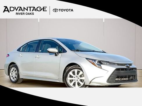 Used 2024 Toyota Corolla LE FWD image 1