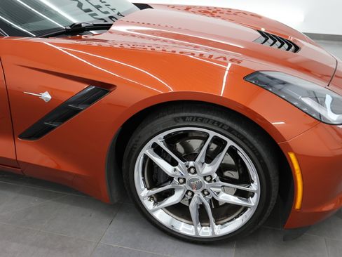 Used 2015 Chevrolet Corvette Stingray Convertible w/ 2LT Preferred Equipment Group RWD image 21
