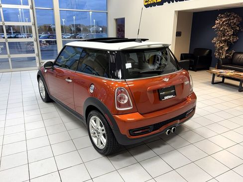 Used 2011 MINI Cooper S image 3