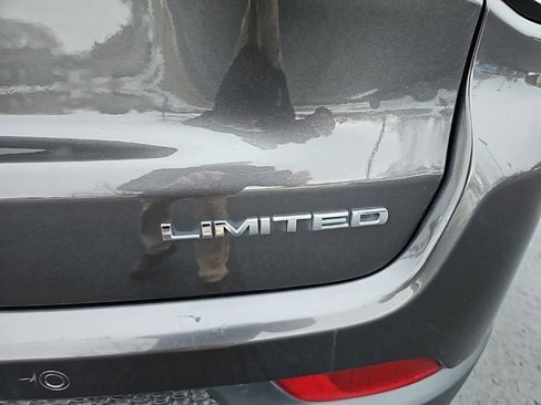 Used 2024 Jeep Compass Limited image 5