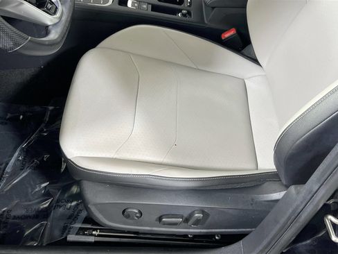 Used 2023 Volkswagen Arteon SE image 17