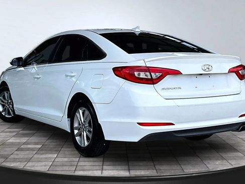 Used 2017 Hyundai Sonata SE w/ Cargo Package FWD image 4