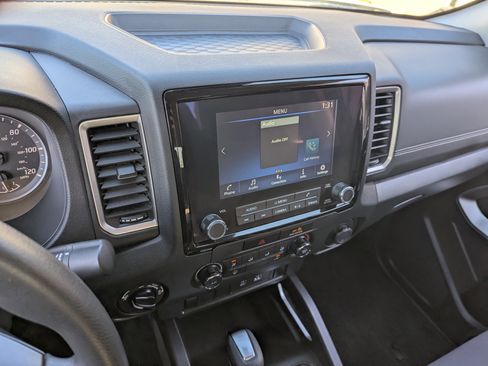 Used 2023 Nissan Frontier SV image 23