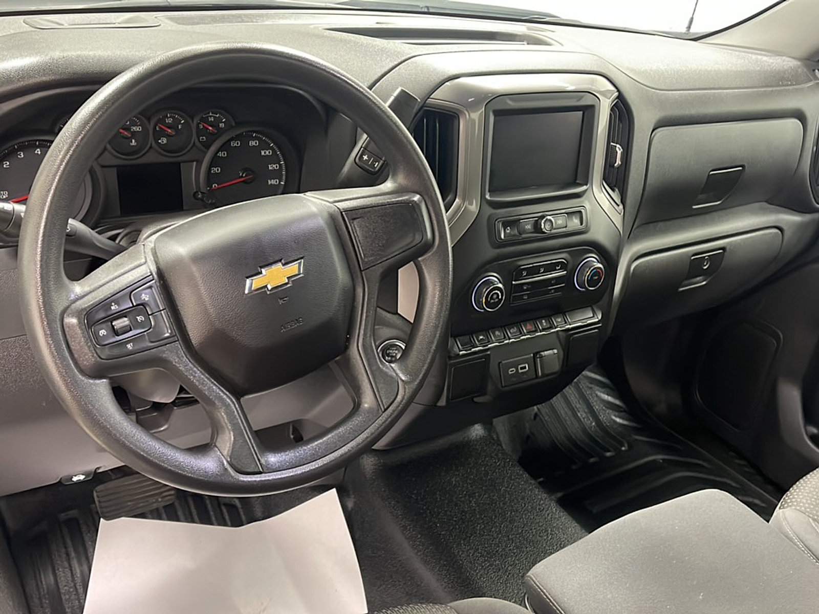 Used 2025 Chevrolet Silverado 1500 W/T RWD image 3