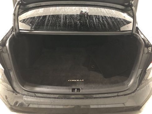 Used 2021 Toyota Corolla LE w/ Carpet Mat Package (TMS) image 8