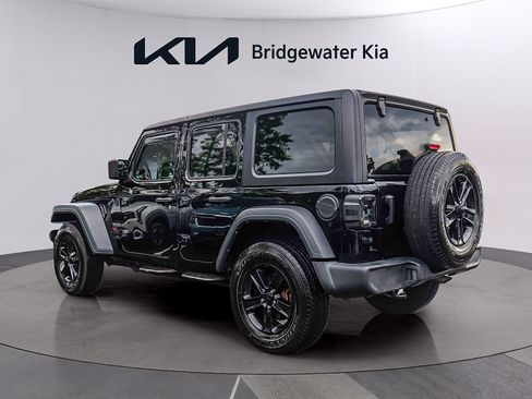Used 2022 Jeep Wrangler Unlimited Sport AWD/4WD image 4