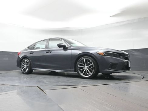 Used 2023 Honda Civic Touring image 32