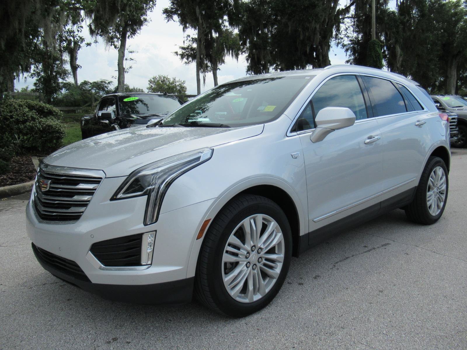 Used 2019 Cadillac XT5 Premium Luxury FWD image 3
