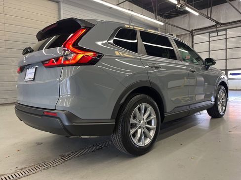 Used 2025 Honda CR-V EX image 7