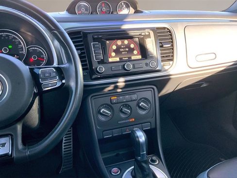 Used 2014 Volkswagen Beetle R-Line image 6