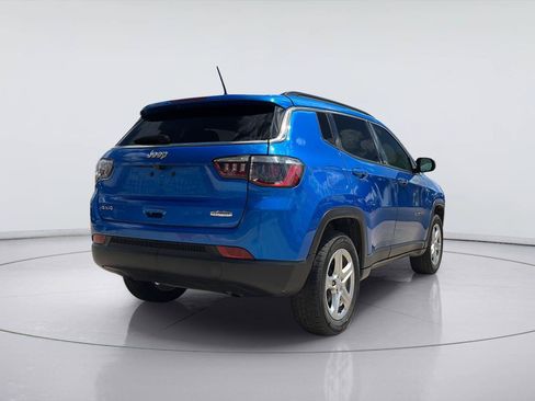 Used 2024 Jeep Compass Latitude AWD/4WD image 4
