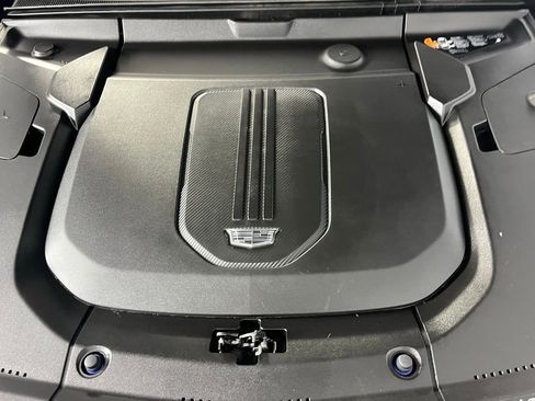 Used 2024 Cadillac Lyriq Sport image 35