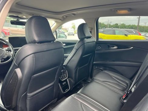 Used 2023 Lincoln Nautilus Reserve w/ Monochromatic Package AWD/4WD image 8