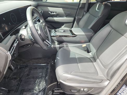 Used 2025 Hyundai Tucson Limited image 18