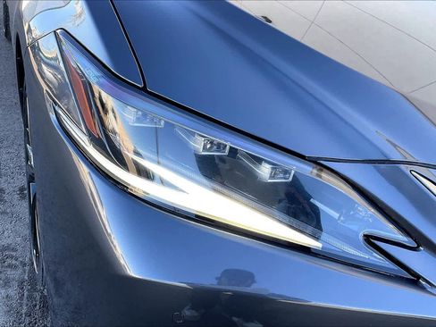 Used 2024 Lexus ES 300h F Sport image 27
