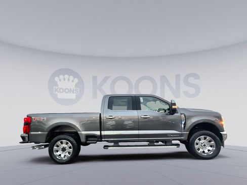 New 2026 Ford F250 Lariat w/ Chrome Package image 8