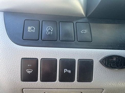 Used 2017 Toyota Highlander Limited w/ Carpet Mat Package image 21