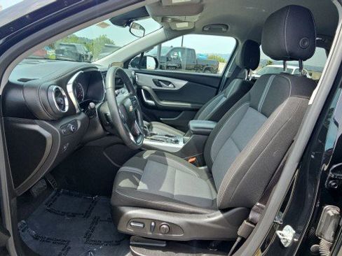 Used 2025 Chevrolet Blazer LT image 18