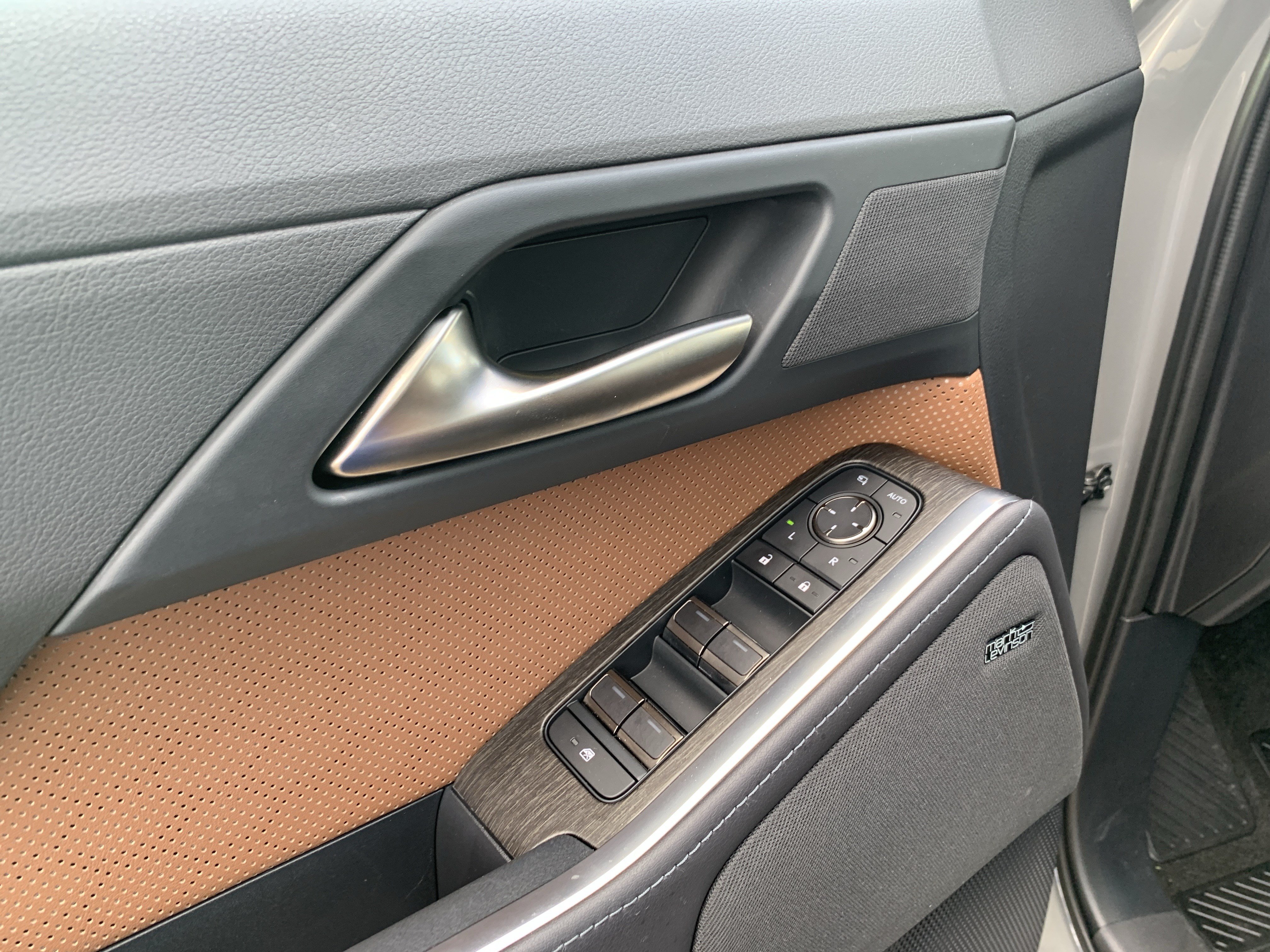 Certified 2026 Lexus GX 550 w/ Accessory Package (2T) AWD/4WD image 15