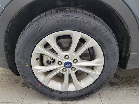 Used 2019 Ford Escape SE image 31