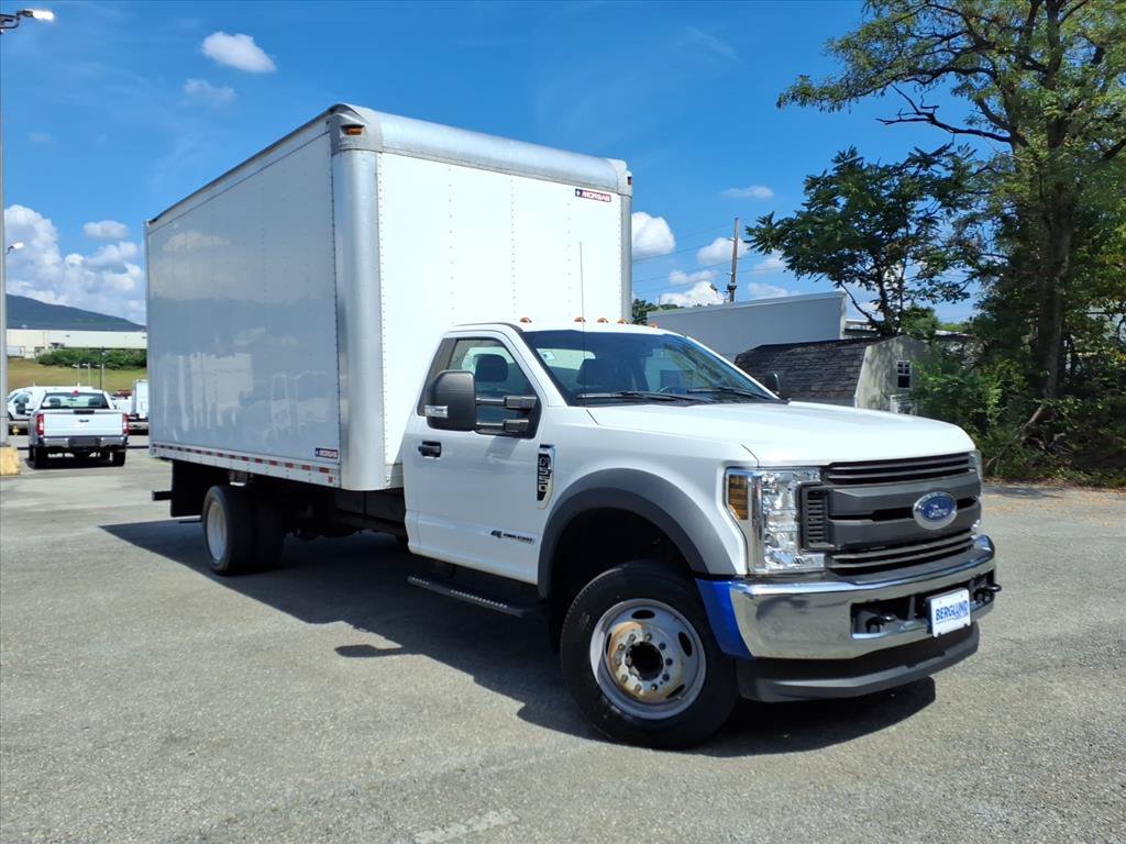 Used 2019 Ford F550 2WD Regular Cab Super Duty image 3