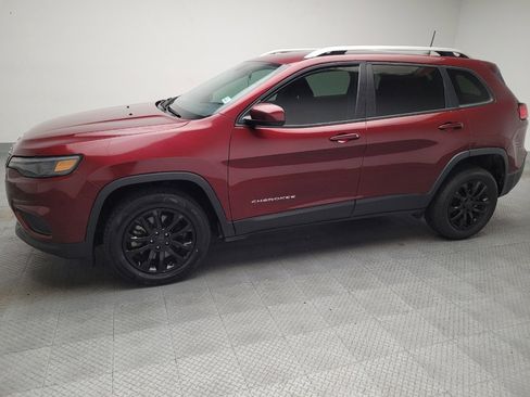 Used 2020 Jeep Cherokee Latitude FWD image 2