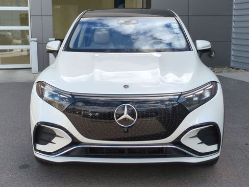 Used 2023 Mercedes-Benz EQS 450+ 4MATIC SUV image 9